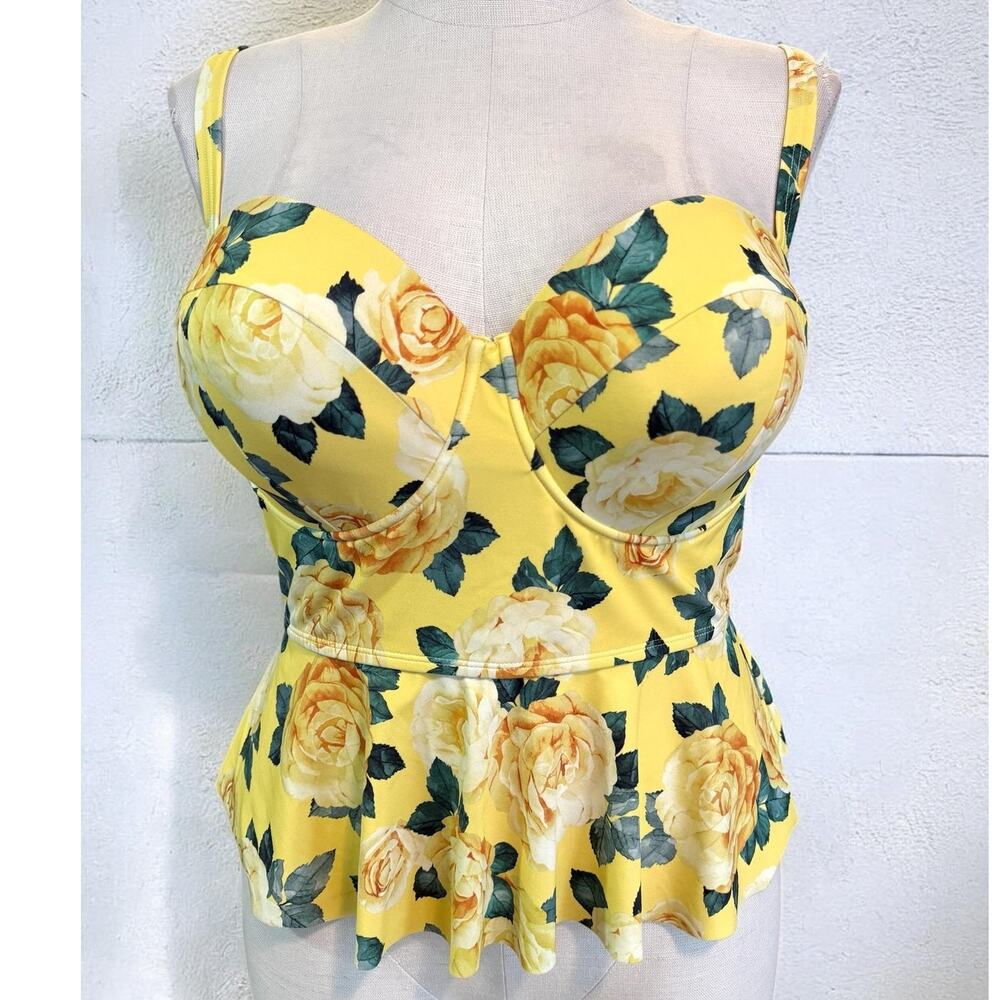 Torrid 3 (3X) Bra Cup DD/DDD/F Roses Peplum‎ Underwire Padded Tankini Swim Top